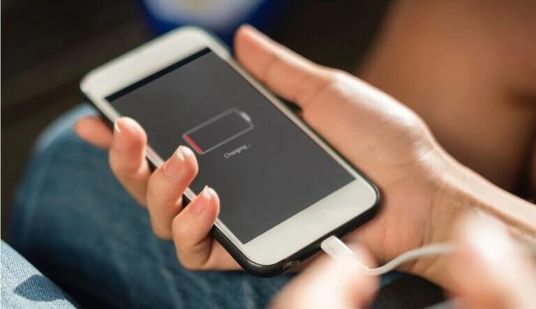 9 simple ways on how to make phone’s battery last longer